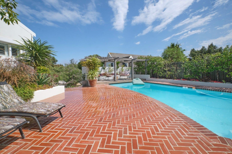 5 Bedroom Property for Sale in Flamingo Vlei Western Cape